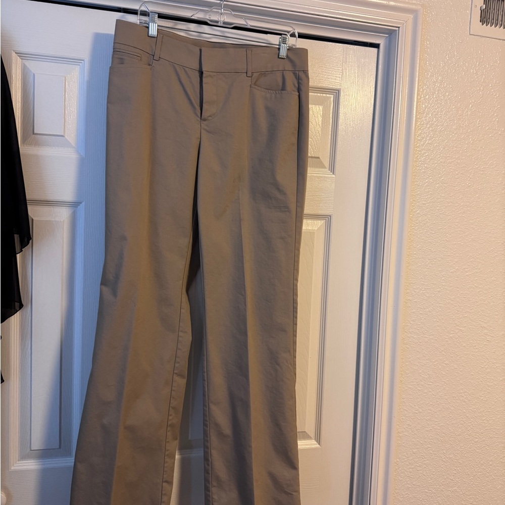 Dockers Women's Tan Straight-Leg Trousers New without tags